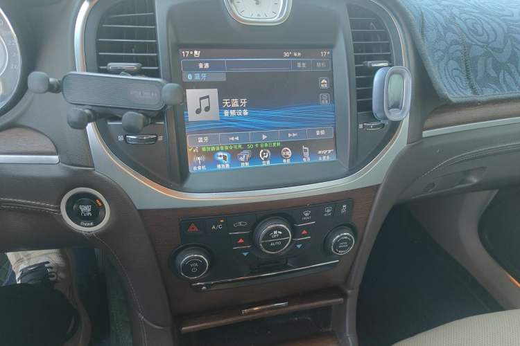 Used Chrysler 300C 2014 3.0L Excellence Edition Audio And AC Panel
