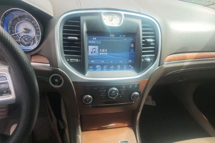 Used Chrysler 300C 2014 3.0L Excellence Edition Audio And AC Panel