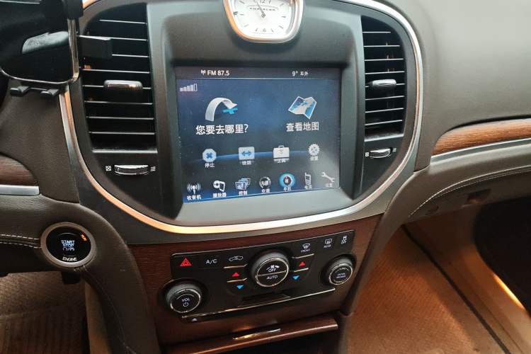 Used Chrysler 300C 2014 3.0L Excellence Edition Audio And AC Panel