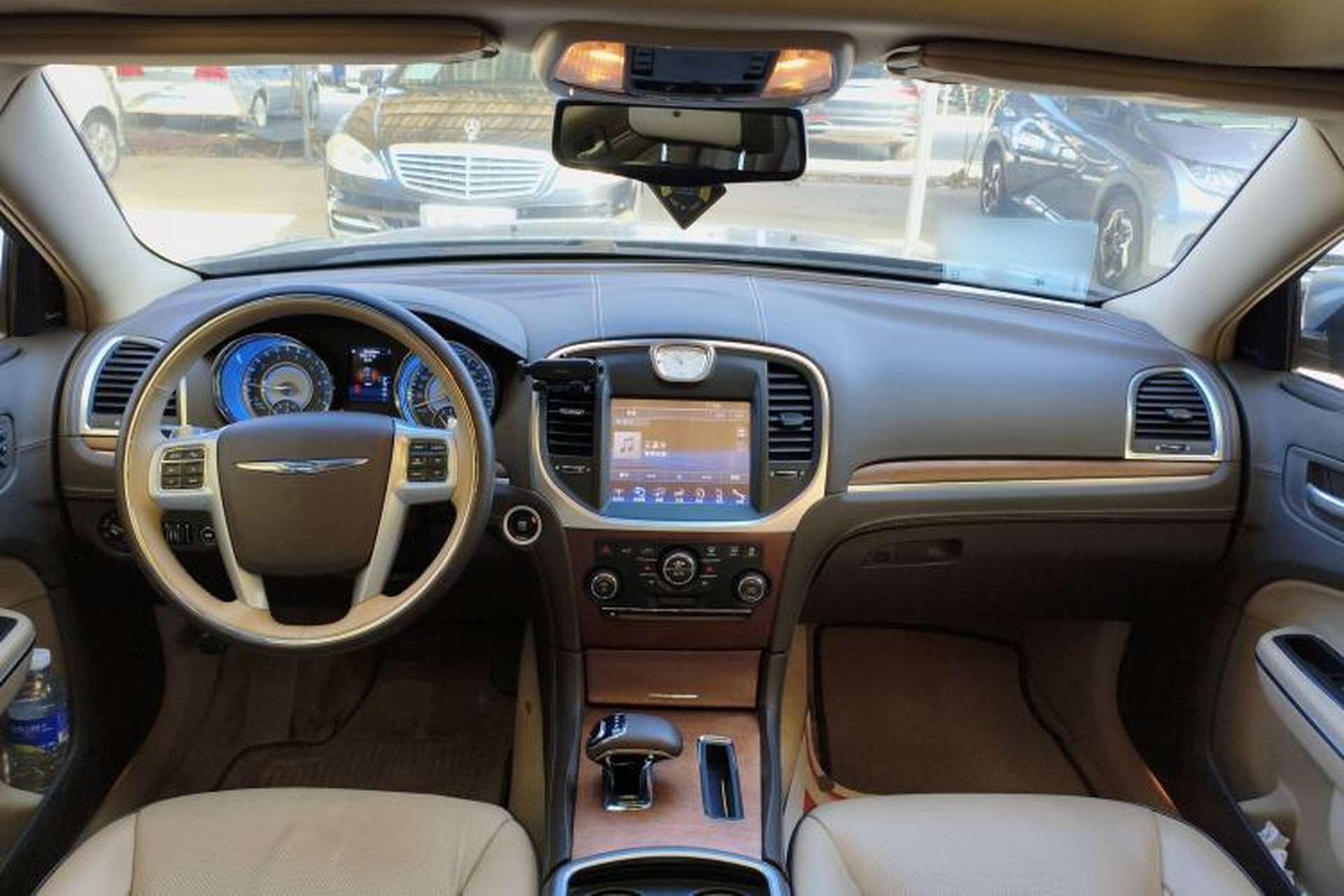 Used Chrysler 300C 2014 3.0L Excellence Edition Center Console