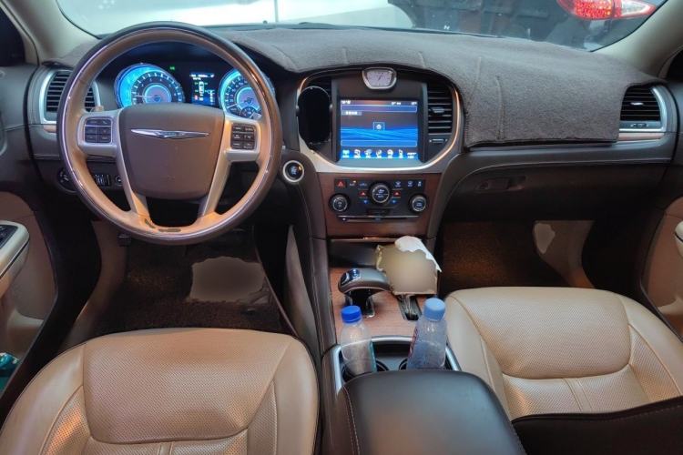 Used Chrysler 300C 2014 3.0L Excellence Edition Center Console
