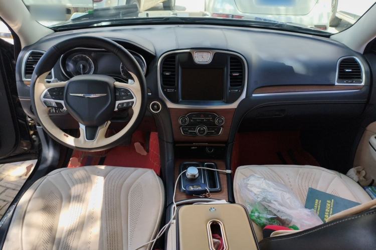 Used Chrysler 300C 2014 3.0L Excellence Edition Center Console