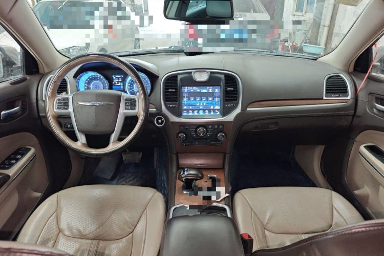 Used Chrysler 300C 2014 3.0L Excellence Edition Center Console