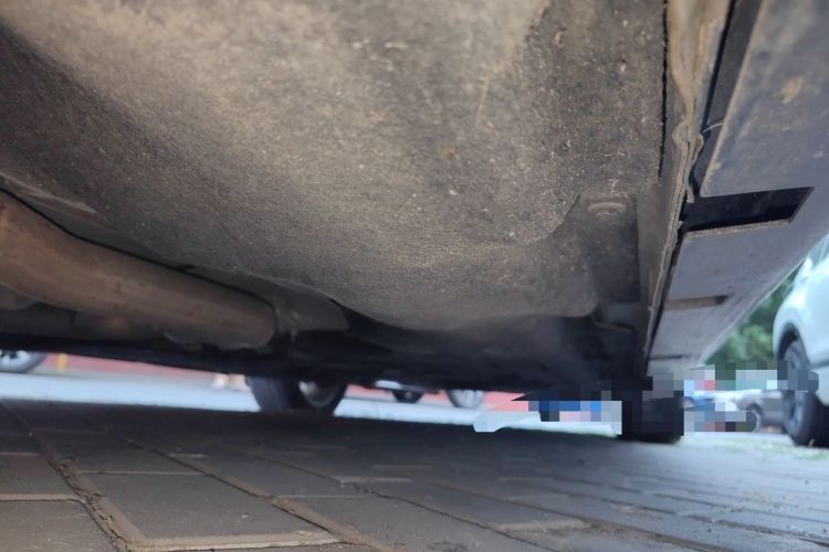 Used Chrysler 300C 2014 3.0L Excellence Edition Chassis Front Left
