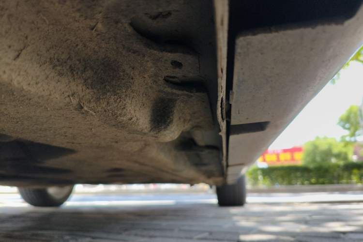 Used Chrysler 300C 2014 3.0L Excellence Edition Chassis Front Left