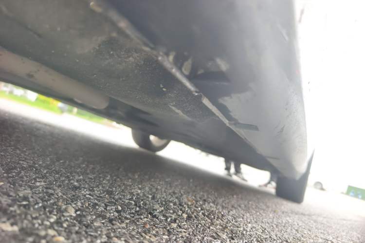 Used Chrysler 300C 2014 3.0L Excellence Edition Chassis Front Left