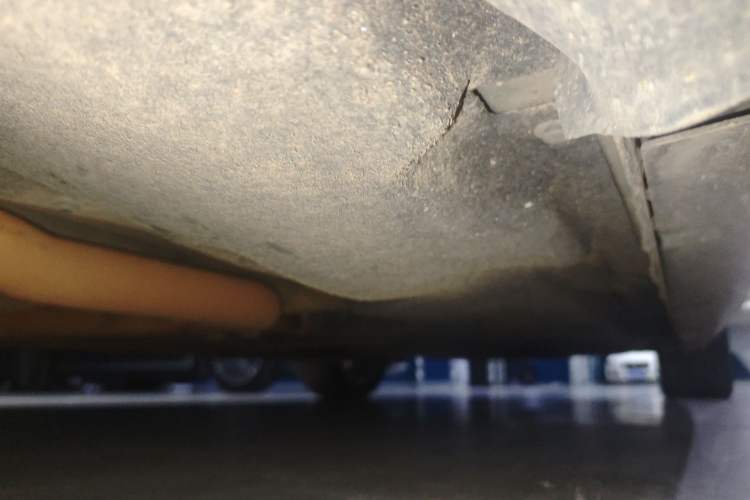 Used Chrysler 300C 2014 3.0L Excellence Edition Chassis Front Left