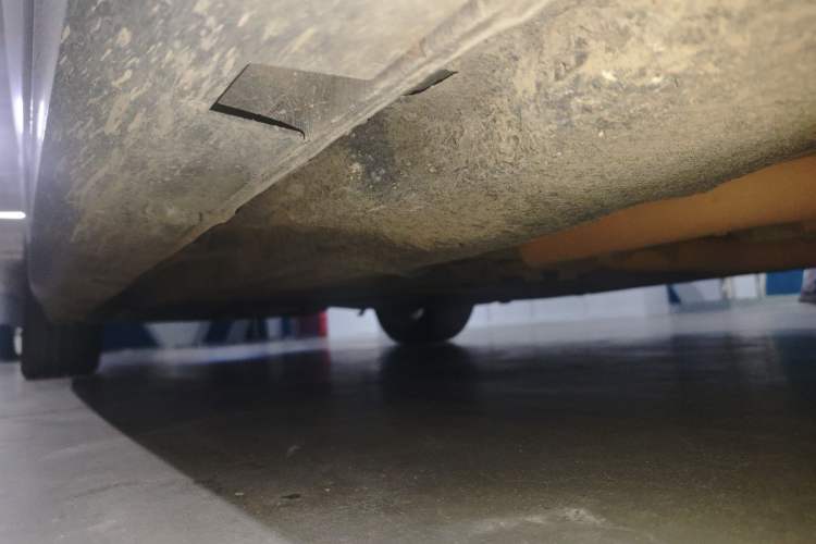 Used Chrysler 300C 2014 3.0L Excellence Edition Chassis Front Right