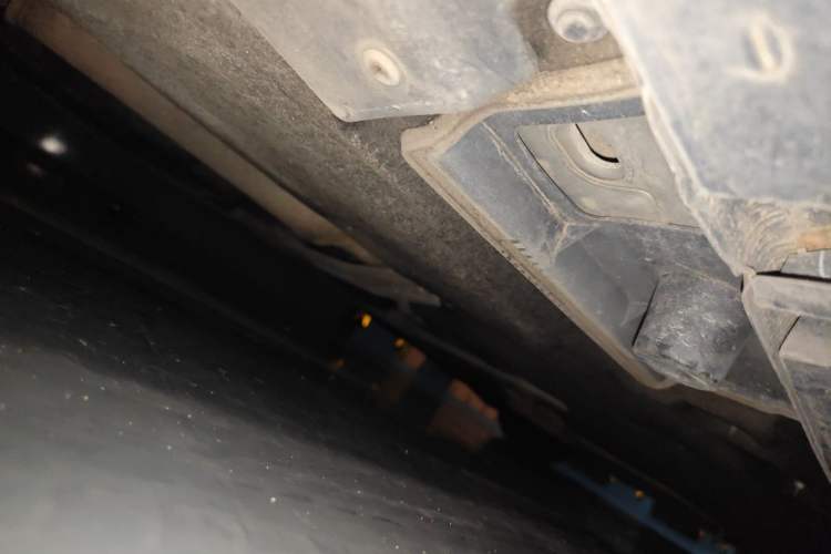 Used Chrysler 300C 2014 3.0L Excellence Edition Chassis Rear Right