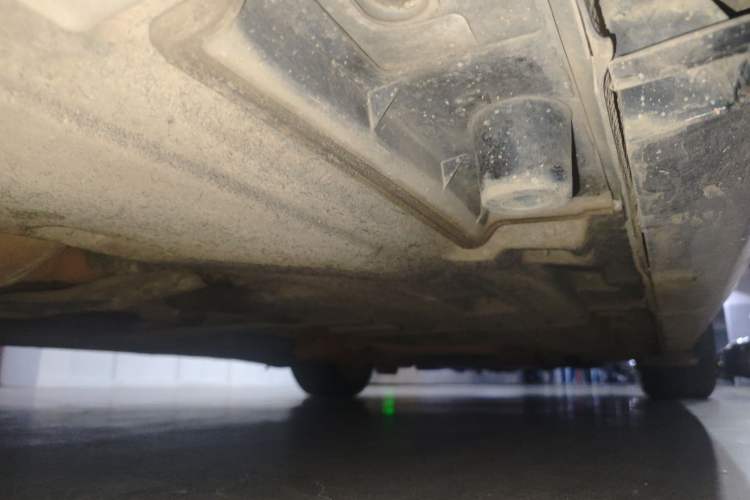 Used Chrysler 300C 2014 3.0L Excellence Edition Chassis Rear Right