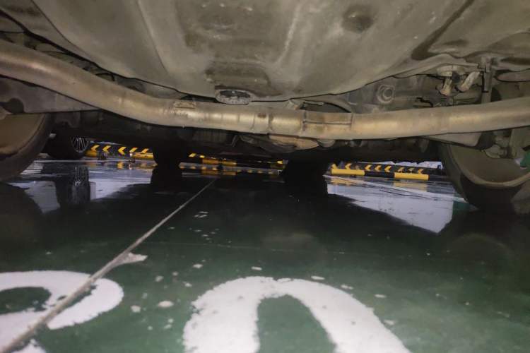 Used Chrysler 300C 2014 3.0L Excellence Edition Chassis Rear