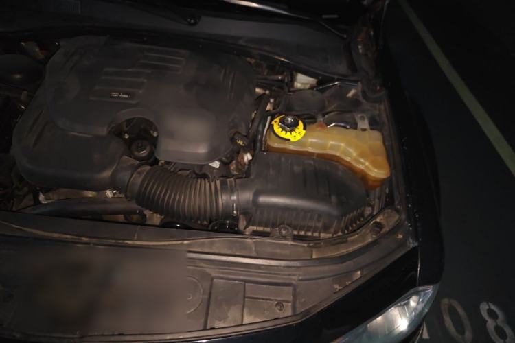 Used Chrysler 300C 2014 3.0L Excellence Edition Engine Bay Left