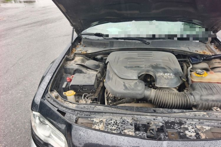 Used Chrysler 300C 2014 3.0L Excellence Edition Engine Bay Right
