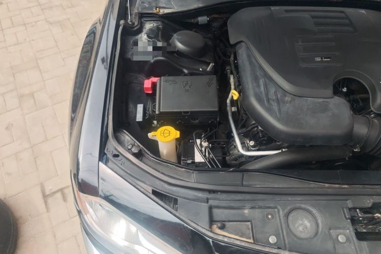 Used Chrysler 300C 2014 3.0L Excellence Edition Engine Bay Right