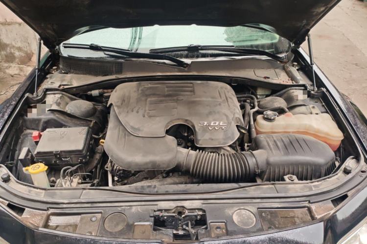 Used Chrysler 300C 2014 3.0L Excellence Edition Engine Bay