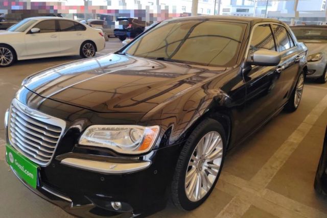 Used Chrysler 300C 2014 3.0L Excellence Edition
