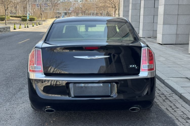 Used Chrysler 300C 2014 3.0L Excellence Edition Exterior 7
