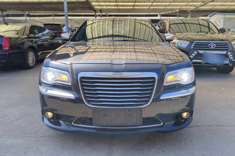Used Chrysler 300C 2014 3.0L Excellence Edition Front