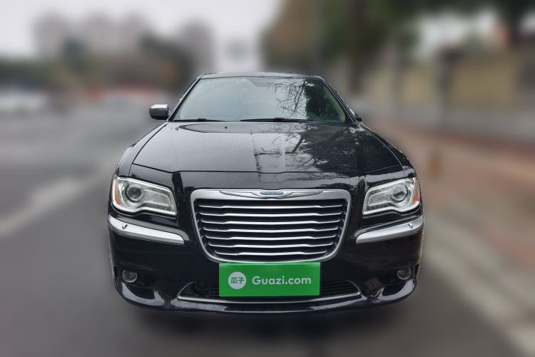 Used Chrysler 300C 2014 3.0L Excellence Edition Front