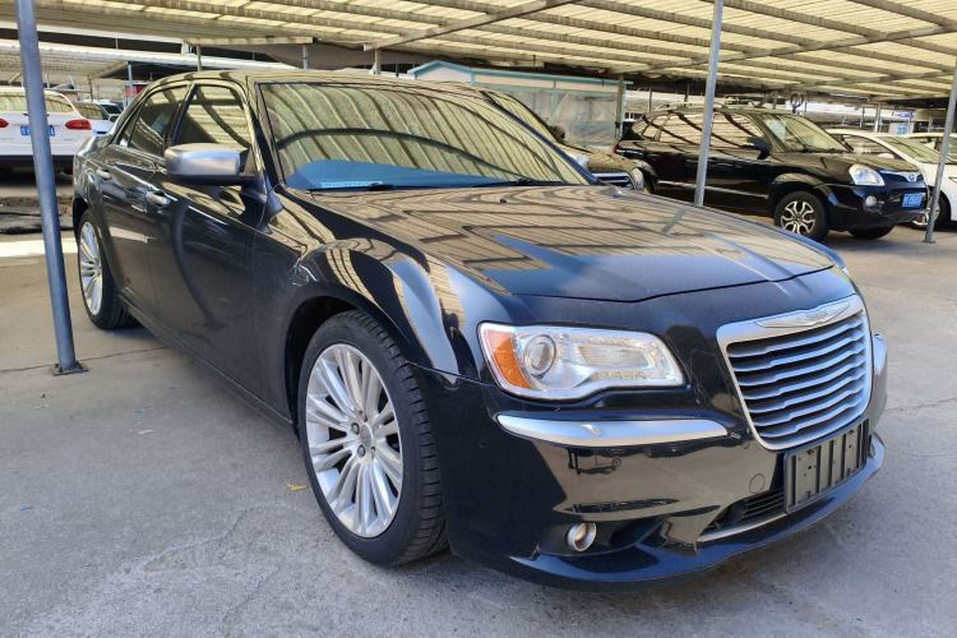 Used Chrysler 300C 2014 3.0L Excellence Edition Front Right 45 Deg