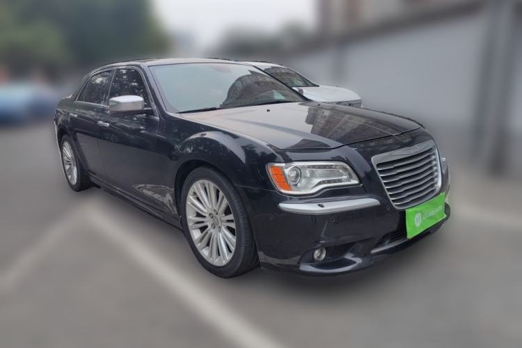 Used Chrysler 300C 2014 3.0L Excellence Edition Front Right 45 Deg