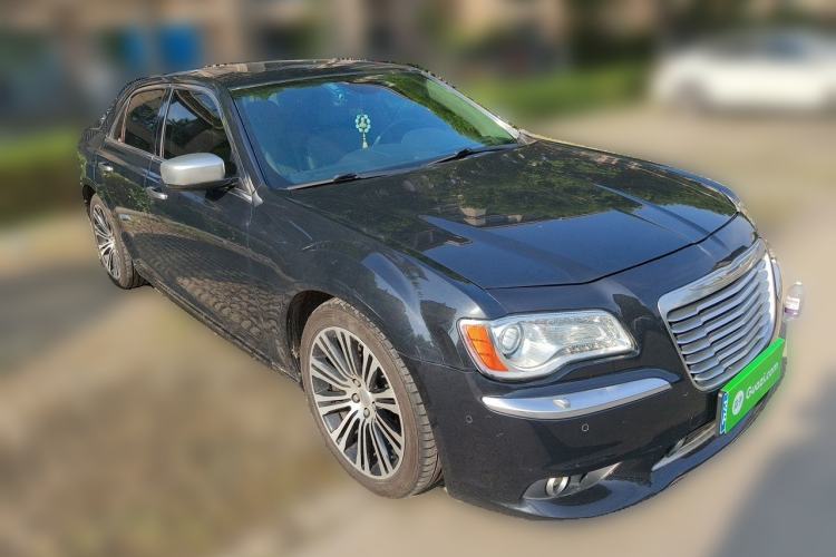 Used Chrysler 300C 2014 3.0L Excellence Edition Front Right 45 Deg