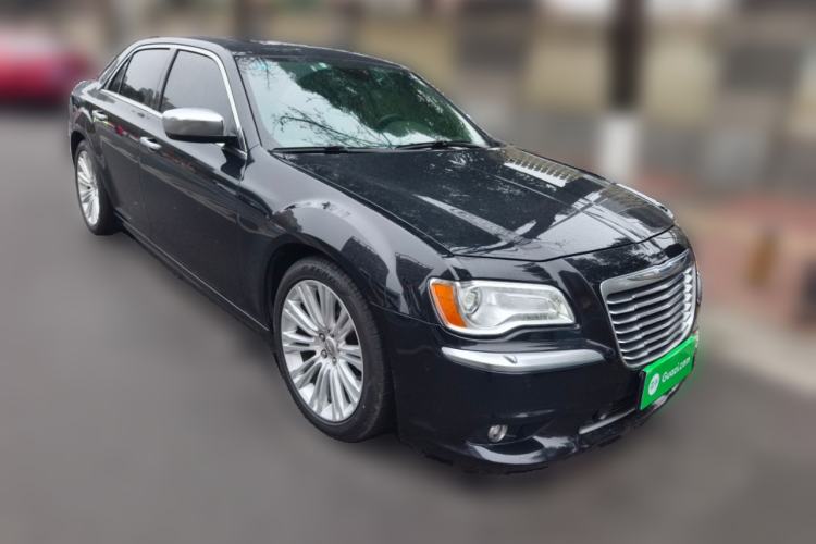 Used Chrysler 300C 2014 3.0L Excellence Edition Front Right 45 Deg