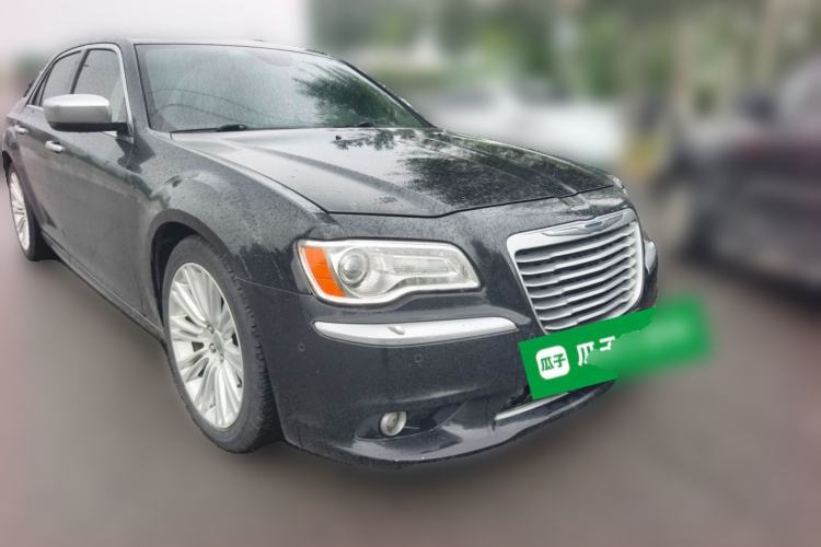 Used Chrysler 300C 2014 3.0L Excellence Edition Front Right 45 Deg