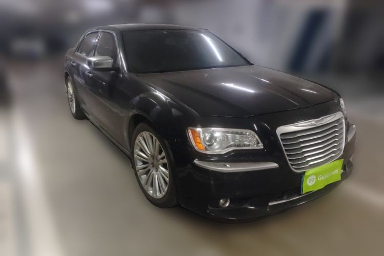Used Chrysler 300C 2014 3.0L Excellence Edition Front Right 45 Deg