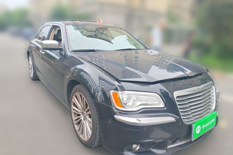 Used Chrysler 300C 2014 3.0L Excellence Edition Front Right 45 Deg