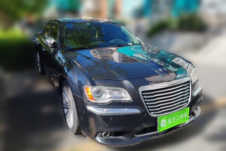 Used Chrysler 300C 2014 3.0L Excellence Edition Front Right 45 Deg