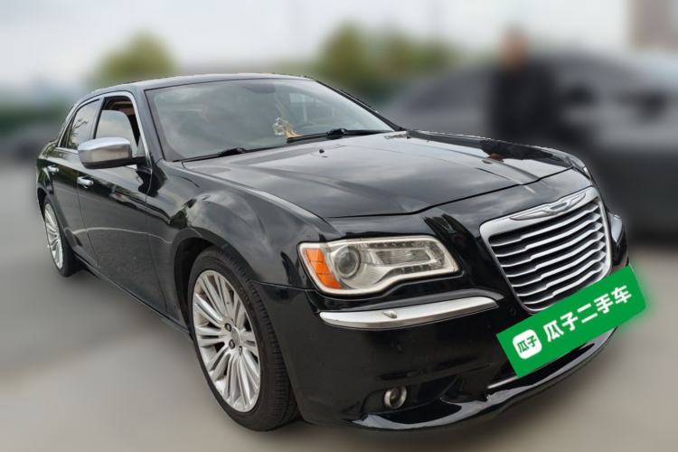 Used Chrysler 300C 2014 3.0L Excellence Edition Front Right 45 Deg