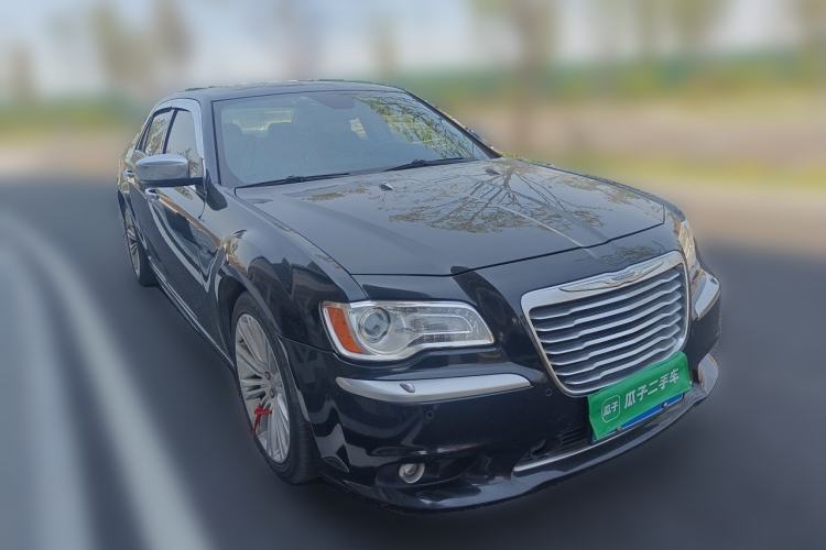 Used Chrysler 300C 2014 3.0L Excellence Edition Front Right 45 Deg