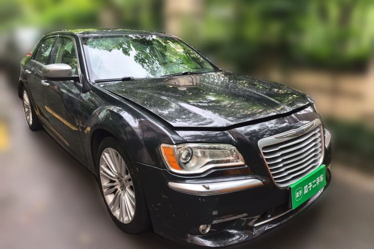 Used Chrysler 300C 2014 3.0L Excellence Edition Front Right 45 Deg