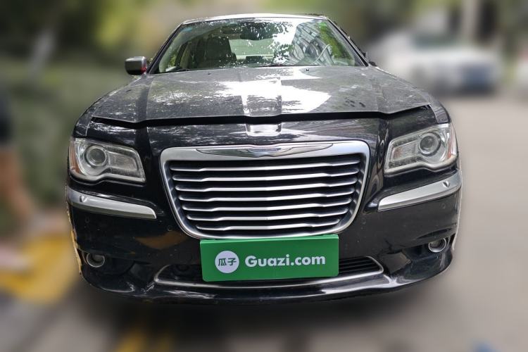 Used Chrysler 300C 2014 3.0L Excellence Edition Front