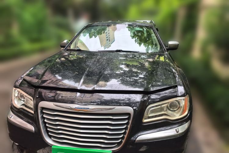 Used Chrysler 300C 2014 3.0L Excellence Edition Front