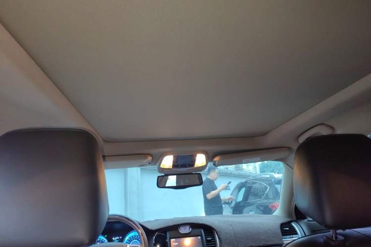 Used Chrysler 300C 2014 3.0L Excellence Edition Headliner