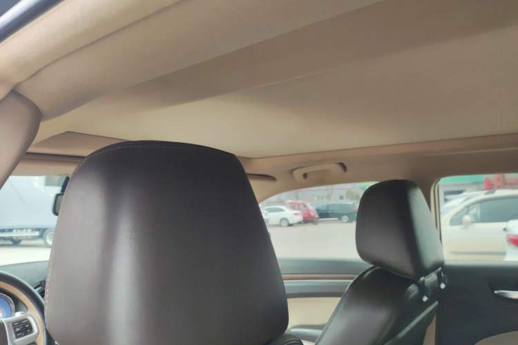 Used Chrysler 300C 2014 3.0L Excellence Edition Headliner