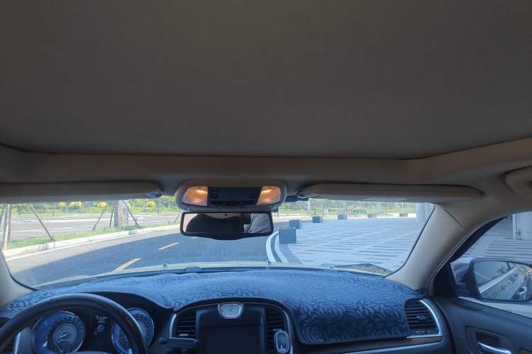 Used Chrysler 300C 2014 3.0L Excellence Edition Headliner
