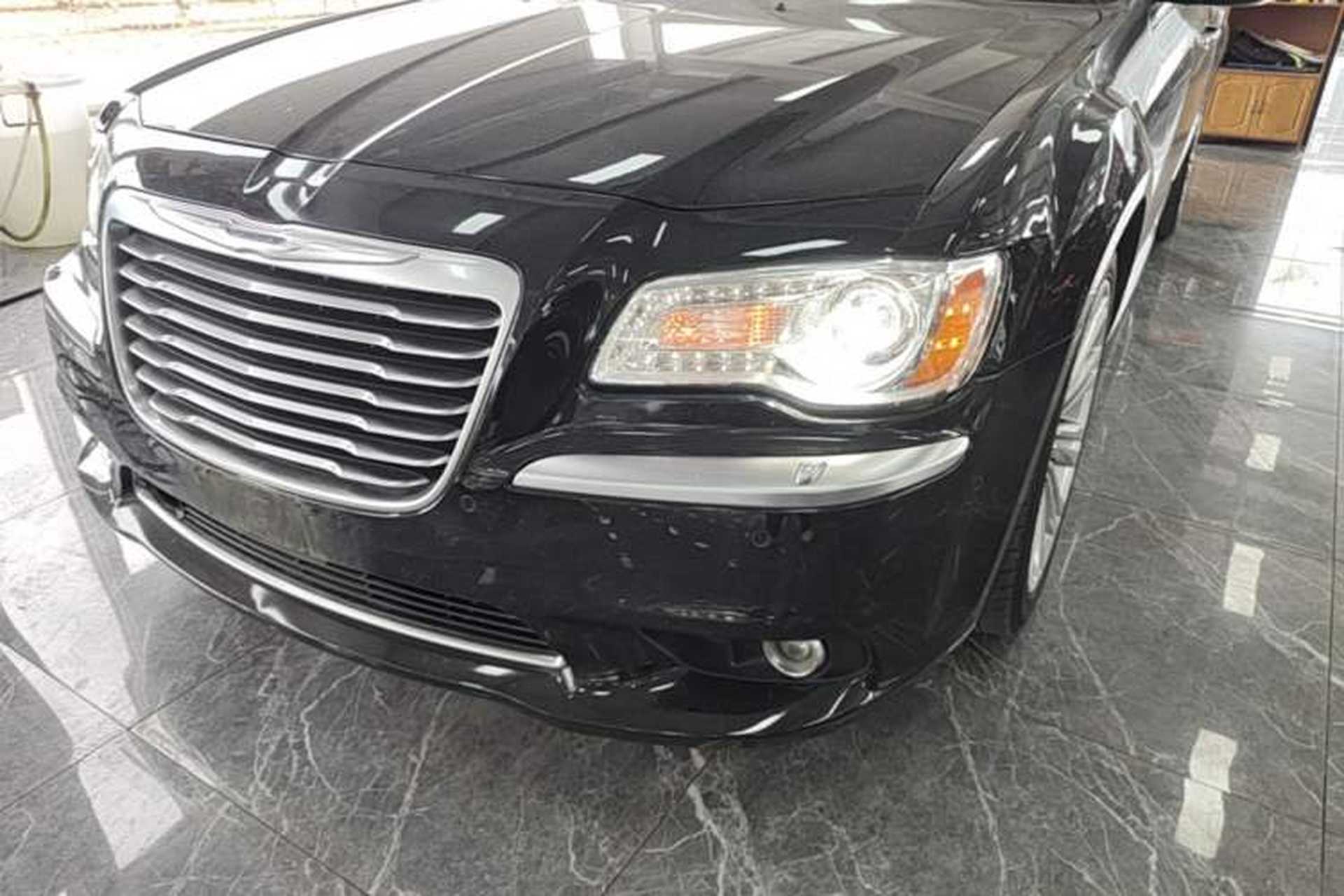 Used Chrysler 300C 2014 3.0L Excellence Edition Left Front Headlight