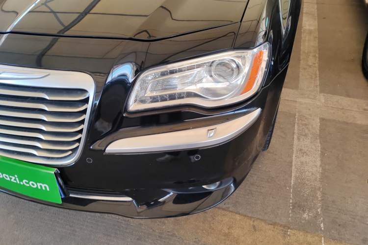 Used Chrysler 300C 2014 3.0L Excellence Edition Left Front Headlight