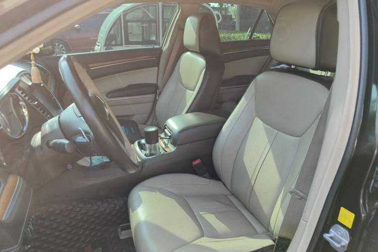 Used Chrysler 300C 2014 3.0L Excellence Edition Left Front Seat