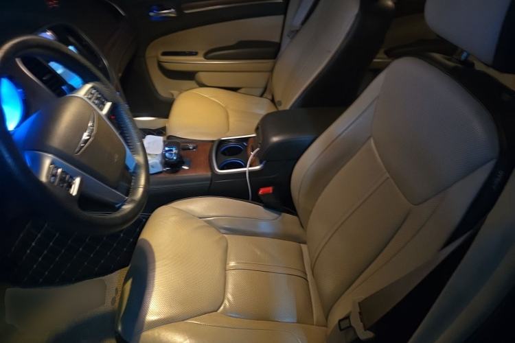 Used Chrysler 300C 2014 3.0L Excellence Edition Left Front Seat