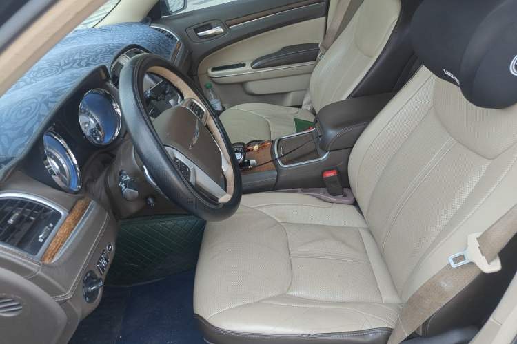 Used Chrysler 300C 2014 3.0L Excellence Edition Left Front Seat