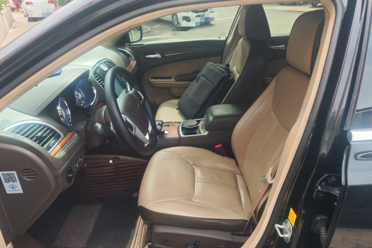 Used Chrysler 300C 2014 3.0L Excellence Edition Left Front Seat
