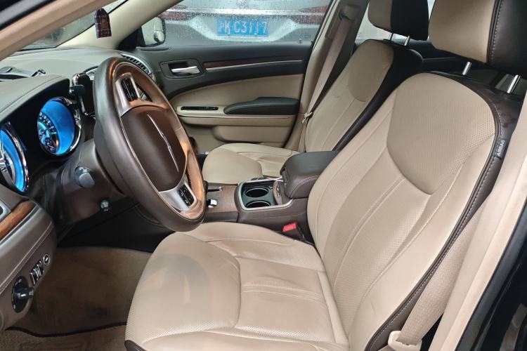 Used Chrysler 300C 2014 3.0L Excellence Edition Left Front Seat