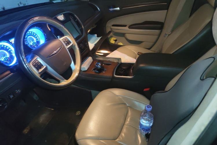 Used Chrysler 300C 2014 3.0L Excellence Edition Left Front Seat
