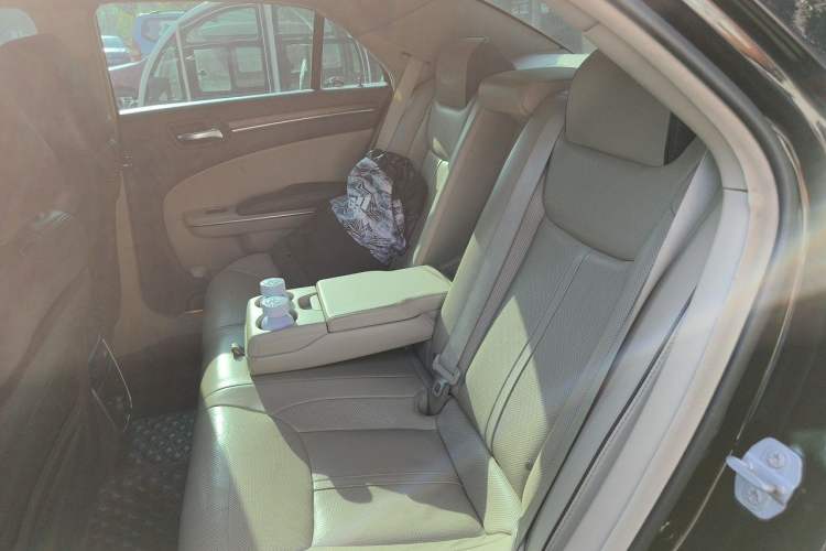 Used Chrysler 300C 2014 3.0L Excellence Edition Left Rear Seat