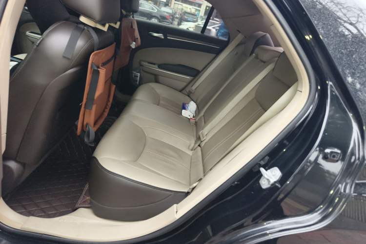 Used Chrysler 300C 2014 3.0L Excellence Edition Left Rear Seat