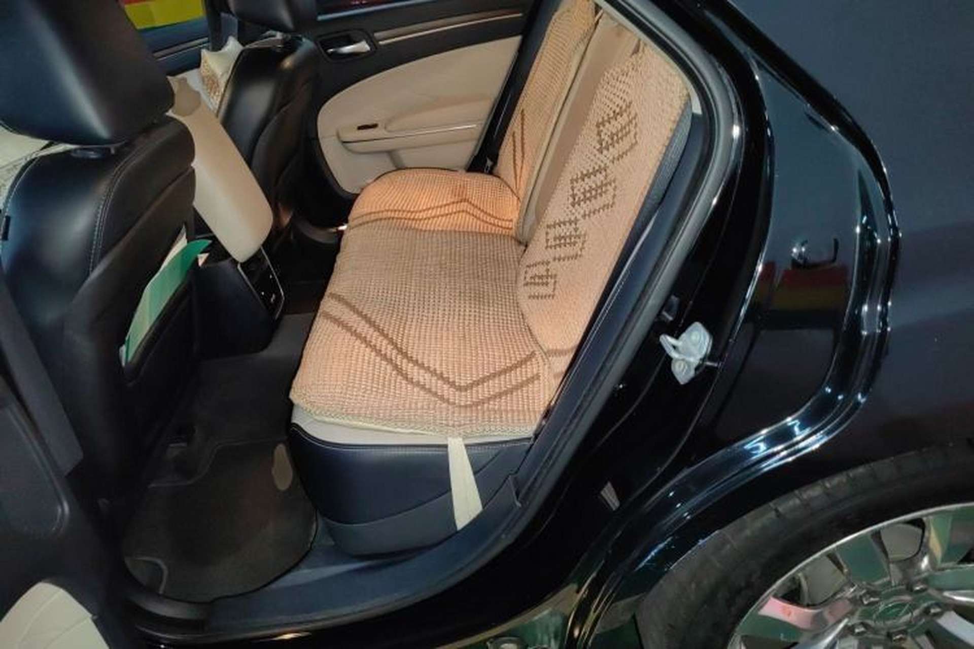 Used Chrysler 300C 2014 3.0L Excellence Edition Left Rear Seat